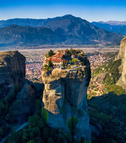 Meteora Overnight by Train from Athens
